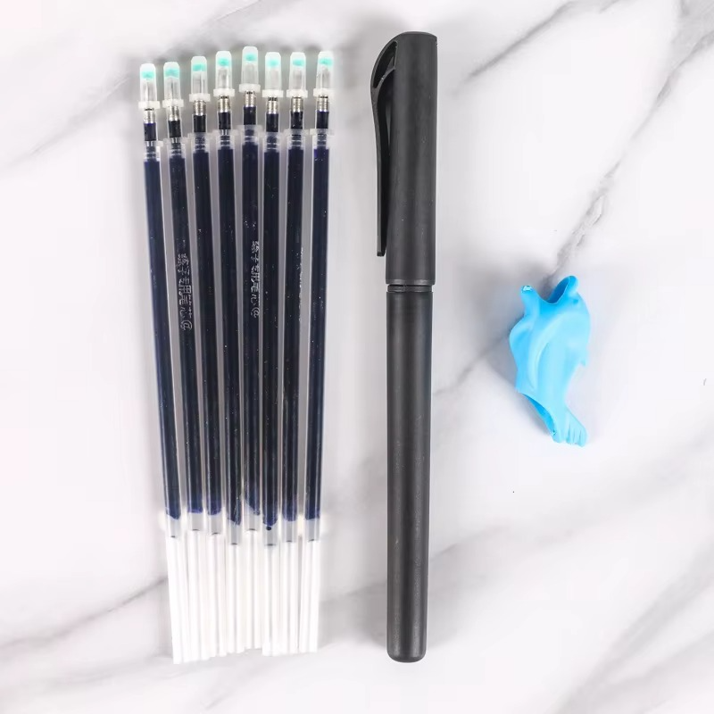 Cahier d’Écriture Magique – Apprentissage Réutilisable (Âges 3+)